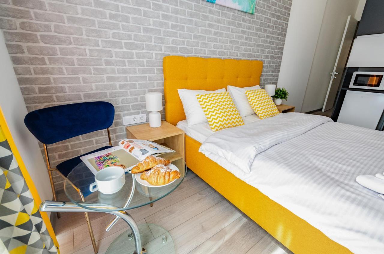 View Smart Apartment Kvartet Railway Station 4D Kyiv Exterior photo